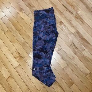 Lululemon Fast & Free high rise 25” Tight.  Size 10 Purple Multi